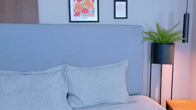 AbieHills online show from April 2026 11:13:02 AM