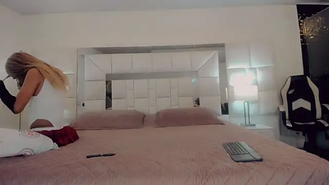 Snapshot of Gisele_fox chatting on March 2025 07:23:02 PM Gisele fox online show from March 2025 07:23:02 PM