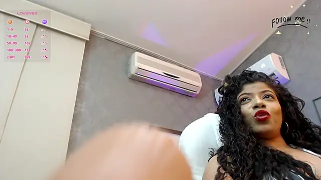 Snapshot of harper_ziu chatting on February 2025 10:25:01 PM harper ziu online show from February 2025 10:25:01 PM