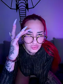 Mia-Fuchs online show from September 2025 09:04:02 PM