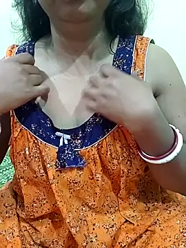  MilkyBar online show from December 2025 02:39:02 AM