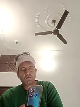 MAGNETICDADDY8 online show from March 2025 03:27:01 PM