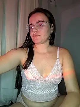 camillebr online show from May 2026 12:28:02 AM