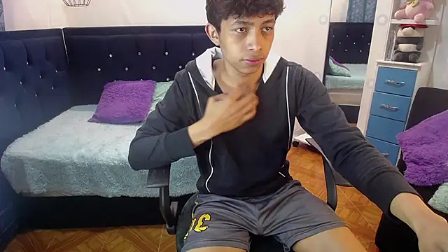 twinkmilk  online show from March 2025 01:39:01 AM