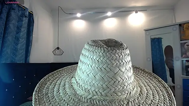 twinkmilk  online show from March 2025 01:01:02 PM