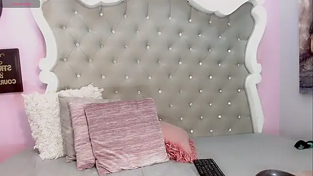 Snapshot of Diva_Smith02 chatting on January 2025 06:06:01 PM Diva Smith02 online show from January 2025 06:06:01 PM