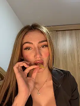 Maddy Jones online show from November 2025 03:39:01 AM