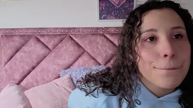 Charlotte  Miller online show from September 2025 11:32:01 AM