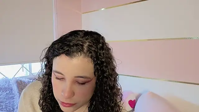 Charlotte  Miller online show from October 2025 11:41:02 AM