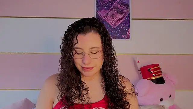 Snapshot of Charlotte__Miller chatting on January 2026 12:53:02 PM Charlotte Miller online show from January 2026 12:53:02 PM