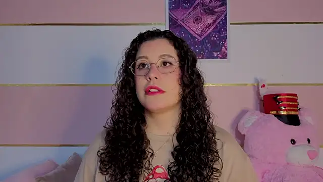 Snapshot of Charlotte__Miller chatting on February 2026 11:37:02 AM Charlotte Miller online show from February 2026 11:37:02 AM