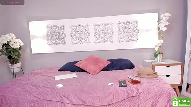 Snapshot of iriis_rosse chatting on February 2025 08:53:01 PM iriis rosse online show from February 2025 08:53:01 PM