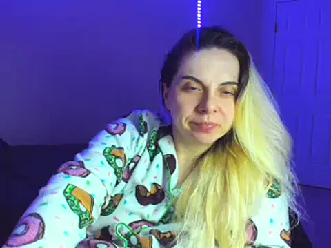 HappyIva online show from February 2025 08:19:02 AM