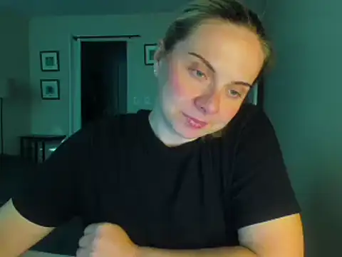 HappyIva online show from September 2025 03:59:02 PM