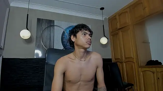 adam piarse01 online show from February 2025 09:17:02 PM