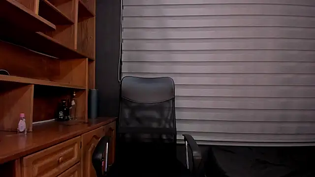 adam piarse01 online show from March 2025 09:55:01 AM