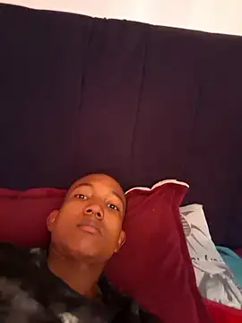 EmiroAndr3S online show from January 2026 04:42:01 PM