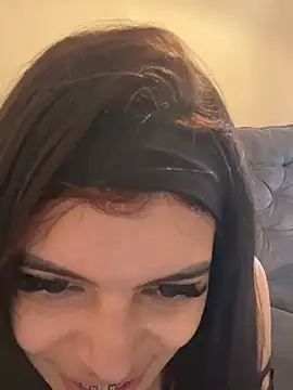 LawrencyLarry online show from January 2025 07:37:01 PM