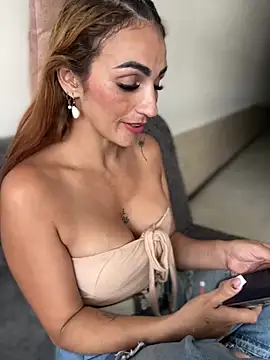 Samantha bigboobs online show from March 2025 09:15:01 PM