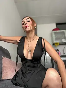 Samantha bigboobs online show from March 2025 09:13:01 PM