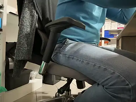 Snapshot of stefanosk chatting on January 2025 06:52:01 AM stefanosk online show from January 2025 06:52:01 AM