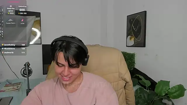 Snapshot of Thom_Ohtani chatting on June 2026 06:58:02 AM Thom Ohtani online show from June 2026 06:58:02 AM