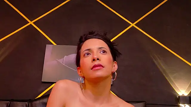 amabel zambrano online show from May 2026 04:04:02 PM