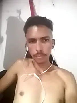 MagrinhoSaradoo online show from February 2025 02:45:02 AM