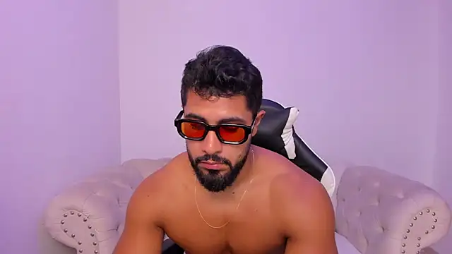 Santiago huntt online show from March 2026 01:27:02 PM