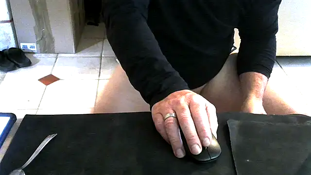 Snapshot of aigledauphin chatting on October 2025 11:08:02 AM aigledauphin online show from October 2025 11:08:02 AM