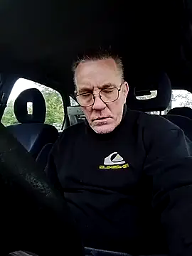 Snapshot of aigledauphin chatting on October 2025 11:21:02 AM aigledauphin online show from October 2025 11:21:02 AM