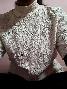 Snapshot of Barbie_183 chatting on January 2025 07:00:02 AM Barbie 183 online show from January 2025 07:00:02 AM