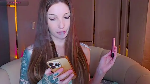 emilytrays online show from July 2026 02:56:02 PM
