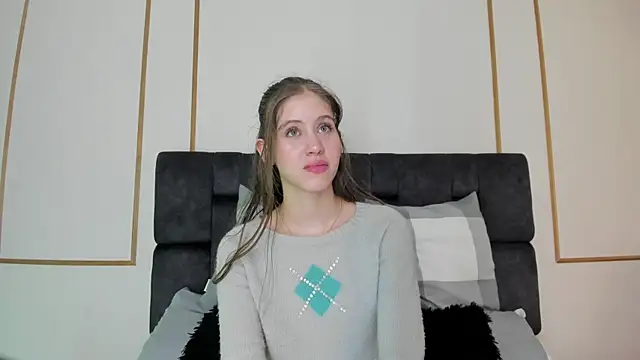 sara  jones gh online show from February 2025 10:59:01 PM