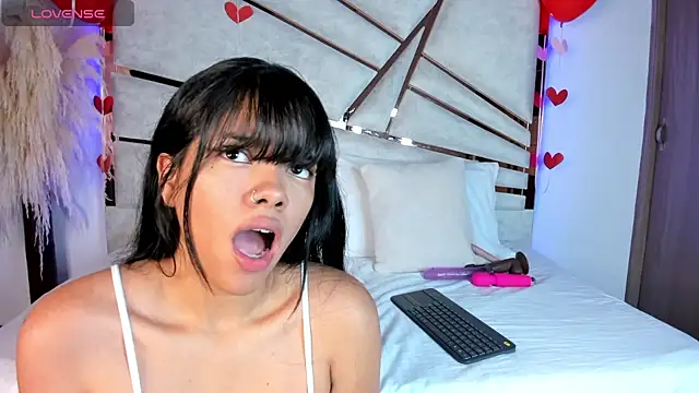 Snapshot of ssofijohnsonx chatting on February 2025 10:17:02 AM ssofijohnsonx online show from February 2025 10:17:02 AM