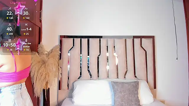 Snapshot of ssofijohnsonx chatting on November 2025 01:03:01 PM ssofijohnsonx online show from November 2025 01:03:01 PM