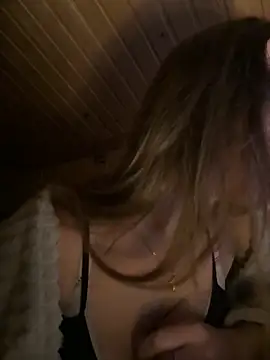 mewKate online show from November 2025 06:51:02 PM