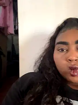 Snapshot of Aliana_Ross chatting on September 2025 02:50:01 PM Aliana Ross online show from September 2025 02:50:01 PM