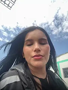 the queen of street online show from February 2026 06:39:01 PM