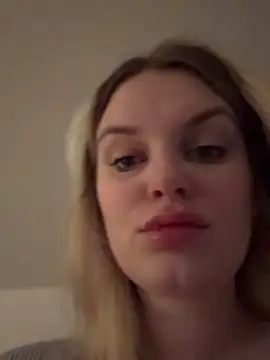 Snapshot of shiny_bunnyyy chatting on January 2025 05:10:01 AM shiny bunnyyy online show from January 2025 05:10:01 AM