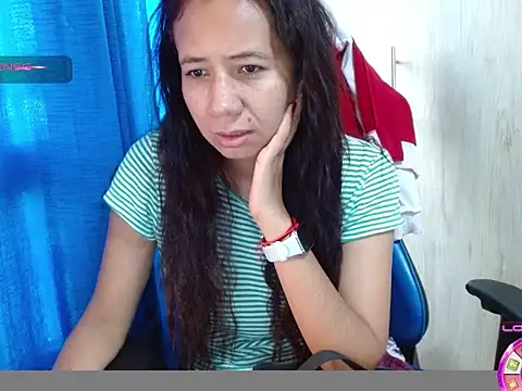 Danielagomez33 online show from February 2026 12:23:01 PM