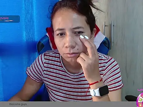 Danielagomez33 online show from March 2026 12:51:02 PM