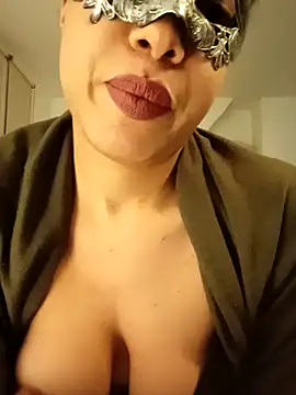 h4cDesy online show from January 2025 06:16:02 PM