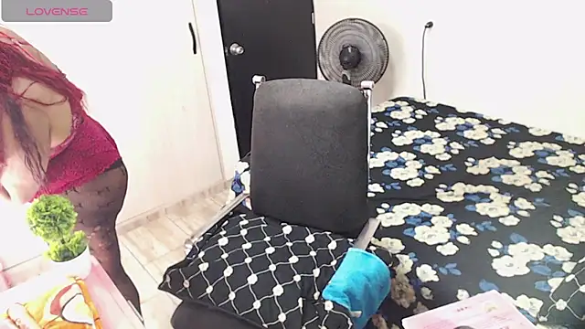 Snapshot of kimberly_bellu chatting on February 2025 11:44:01 PM kimberly bellu online show from February 2025 11:44:01 PM