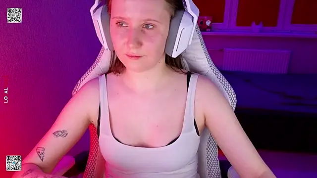 mon lola online show from March 2026 04:30:02 PM