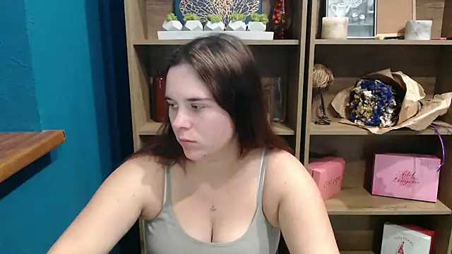 Snapshot of mini_girly chatting on October 2025 12:25:02 PM mini girly online show from October 2025 12:25:02 PM