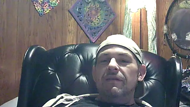 MacGayver1977 online show from March 2026 01:49:02 PM