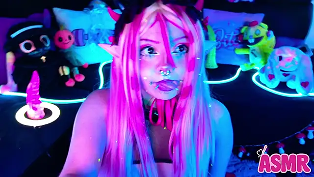 LaytonBox online show from October 2025 02:24:02 PM