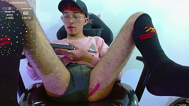 Axel tay online show from February 2025 06:43:02 AM