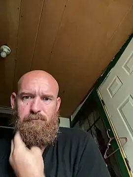 Snapshot of 32XRedBeard chatting on October 2025 12:44:02 PM 32XRedBeard online show from October 2025 12:44:02 PM